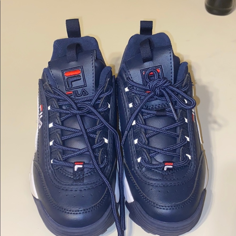 Fila sneakers size 4 girls